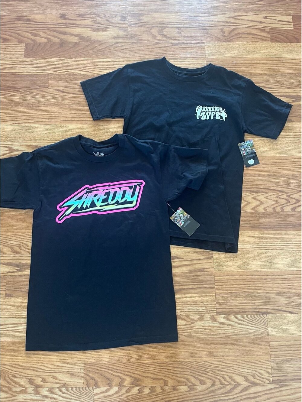 Men’s Shreddy shirts NWT Size Small